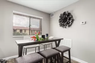 Photo #3: 6185089 Listing