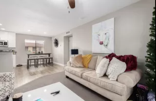 Photo #4: 6185089 Listing