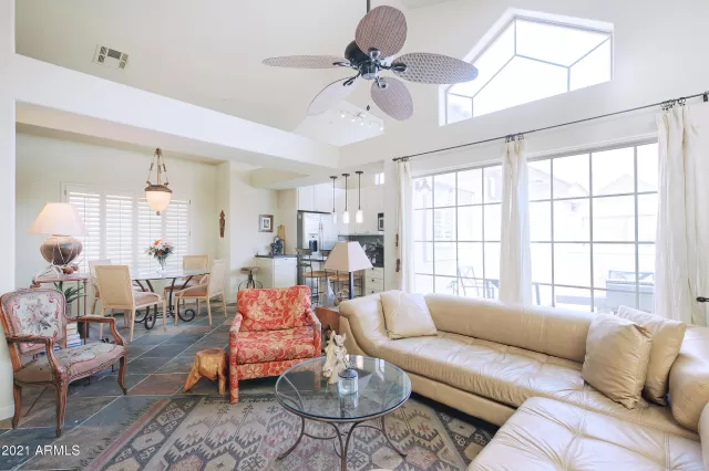 MLS: 6185101 Condo For Sale