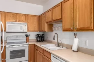 Photo #5: 6185108 Listing 