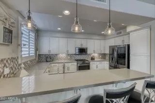 Photo #4: 6185160 Listing