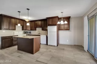 Photo #4: 6185289 Listing