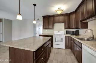 Photo #6: 6185289 Listing