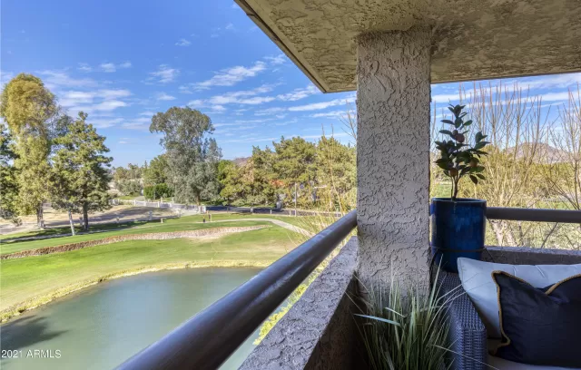 MLS: 6185314 Condo For Sale