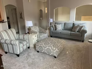 Photo #4: 6185332 Listing