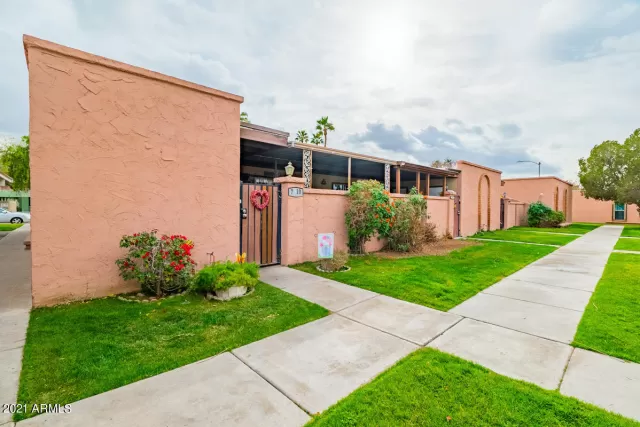 MLS: 6185409 Condo For Sale