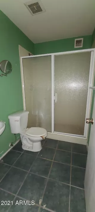 Photo #5: 6185464 Listing