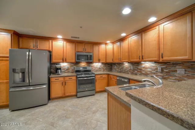 MLS: 6185522 Condo For Sale