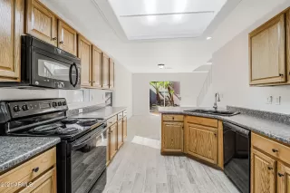 Photo #2: 6185535 Listing