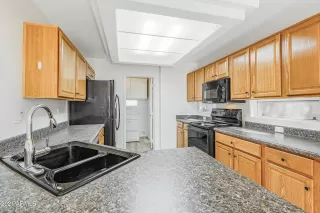 Photo #3: 6185535 Listing