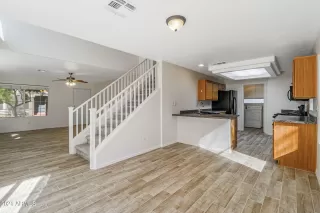 Photo #6: 6185535 Listing