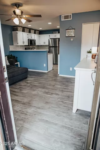 Photo #2: 6185734 Listing