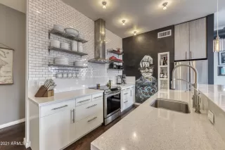 Photo #3: 6185735 Listing