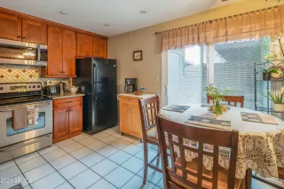 Photo #6: 6185894 Listing