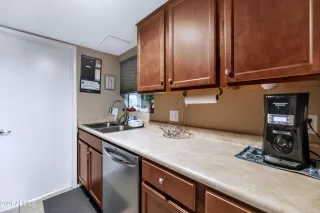 Photo #2: 6186006 Listing 