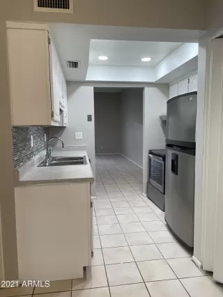 Photo #5: 6186090 Listing