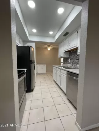 Photo #6: 6186090 Listing