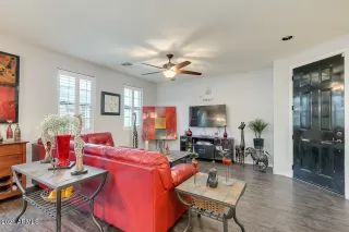 Photo #4: 6186421 Listing