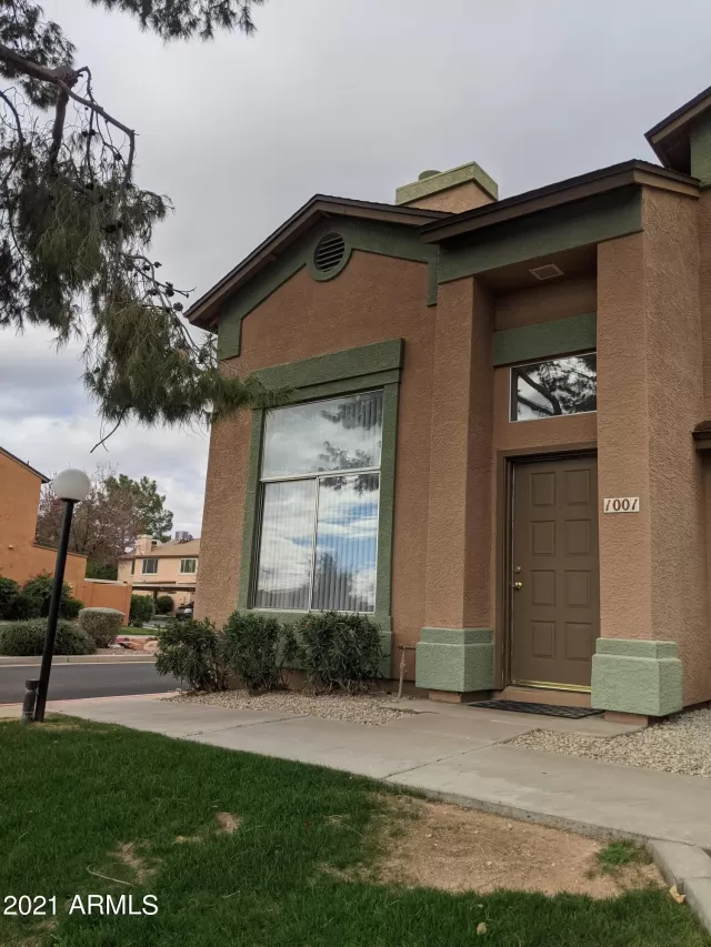MLS: 6186600 Condo For Sale