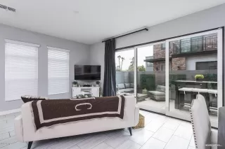 Photo #2: 6186838 Listing