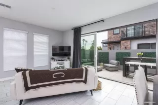 Photo #3: 6186838 Listing