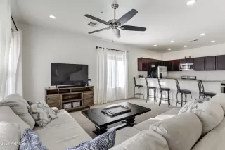 Photo #4: 6186944 Listing 