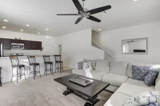 Photo #6: 6186944 Listing 