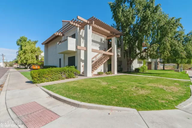 MLS: 6186969 Condo For Sale