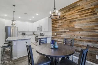 Photo #2: 6186992 Listing