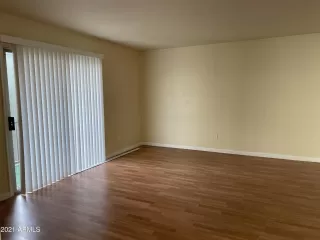 Photo #4: 6187007 Listing