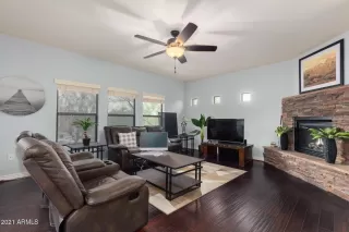 Photo #2: 6187128 Listing