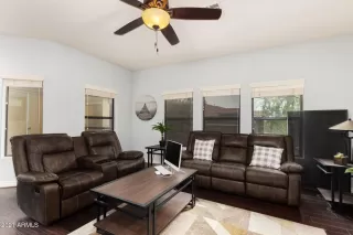 Photo #4: 6187128 Listing