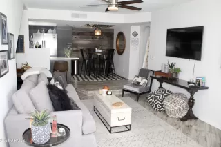 Photo #2: 6187250 Listing