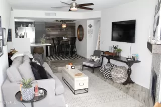 Photo #3: 6187250 Listing