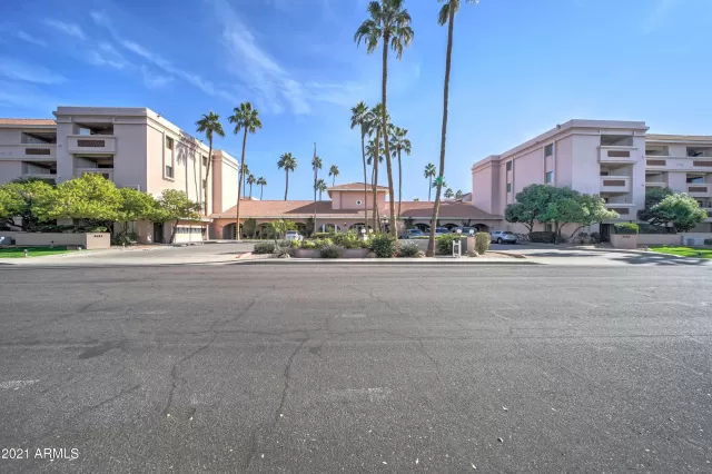 MLS: 6187308 Condo For Sale