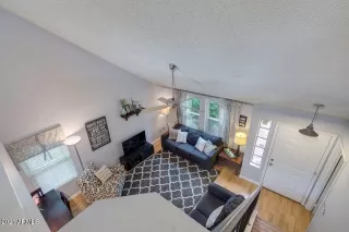 Photo #5: 6187427 Listing