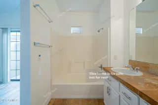 Photo #5: 6187490 Listing