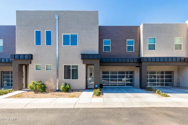 MLS: 6187492 Condo For Sale