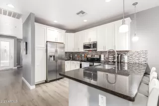 Photo #6: 6187492 Listing