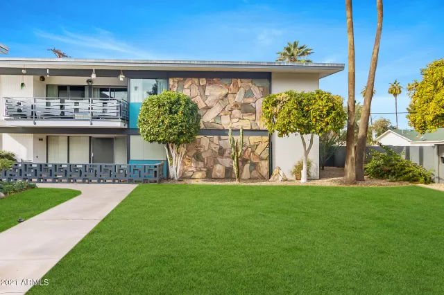 MLS: 6187553 Condo For Sale