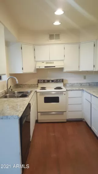 Photo #3: 6187671 Listing 