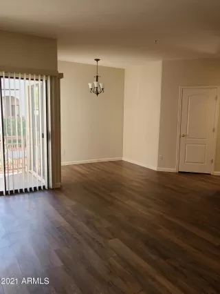 Photo #4: 6187673 Listing