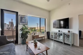 Photo #2: 6187735 Listing 