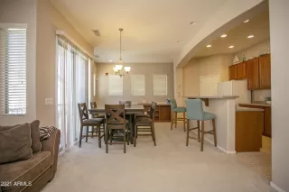 Photo #5: 6187753 Listing