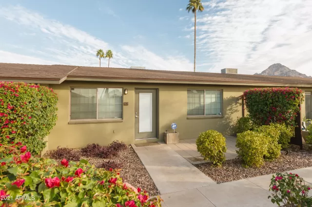 MLS: 6187758 Condo For Sale