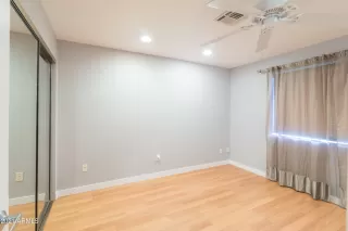 Photo #5: 6187758 Listing