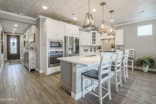 Photo #2: 6187827 Listing