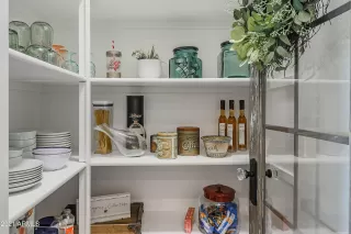 Photo #6: 6187827 Listing