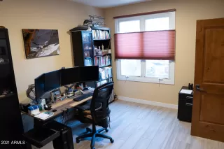 Photo #6: 6187907 Listing