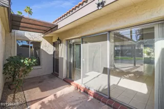 Photo #5: 6187912 Listing